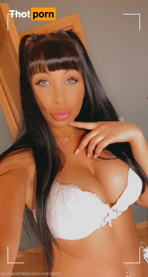 Valentina Ricci(18+) 15484202