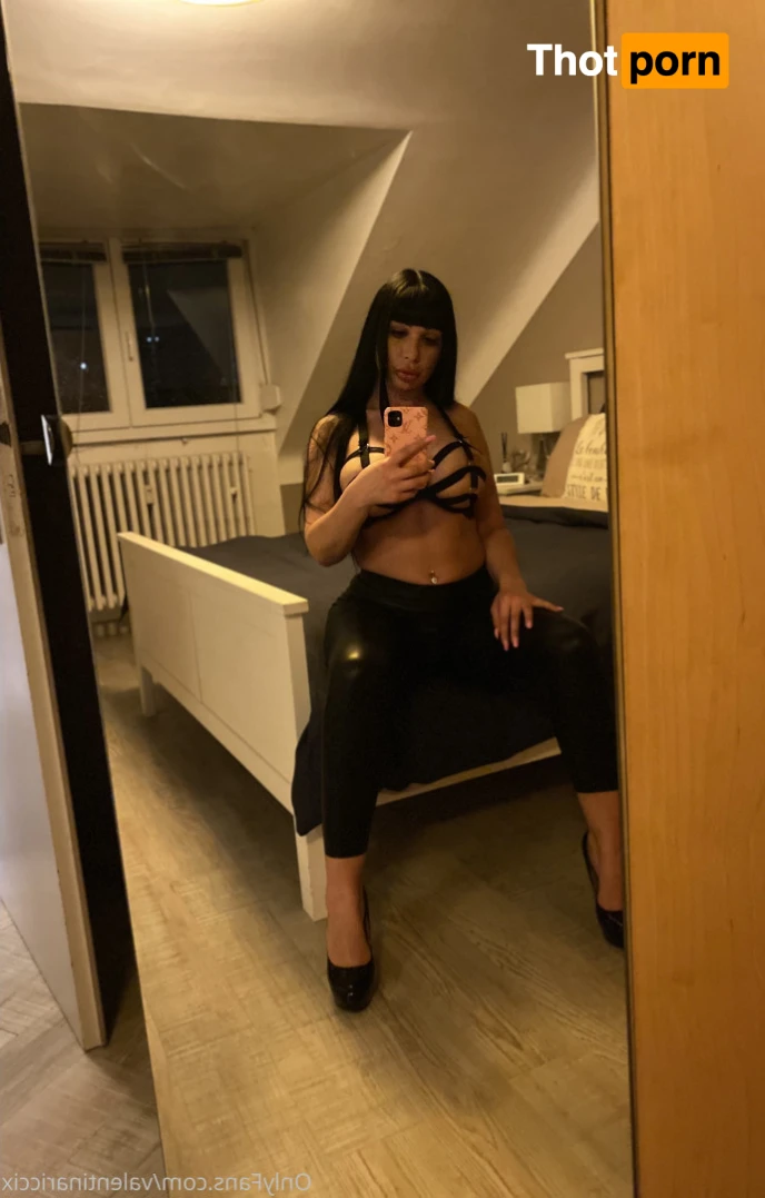 Valentina Ricci(18+) 15484955