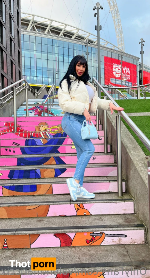 Valentina Ricci(18+) 15484974