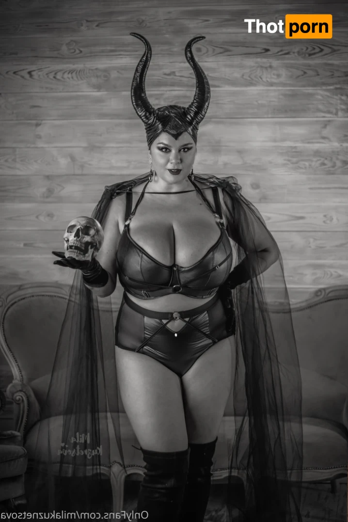 Mila Kuznetsova 14865786