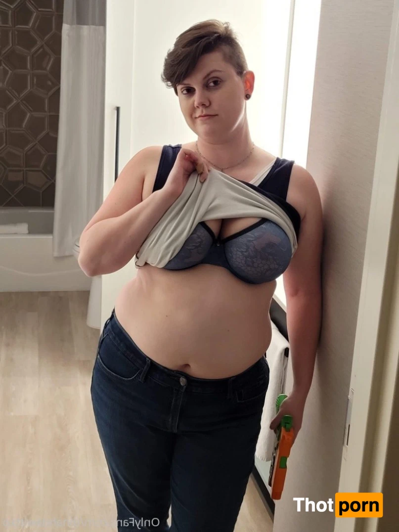 Dinah DeWitt 15996918