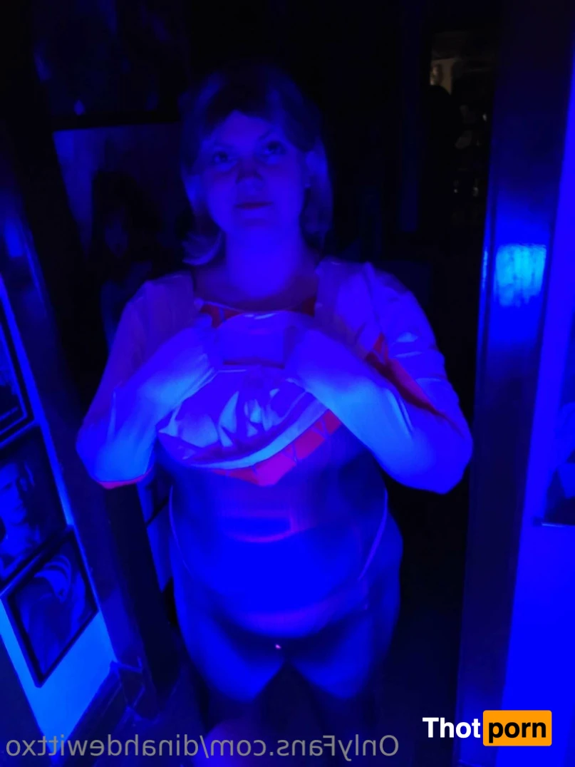 Dinah DeWitt 16040650