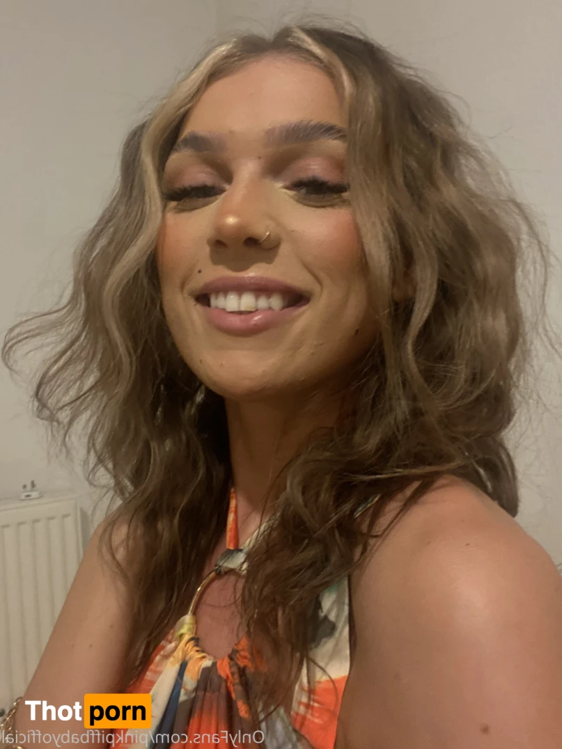 your favourite loner st0ner <3 15952786