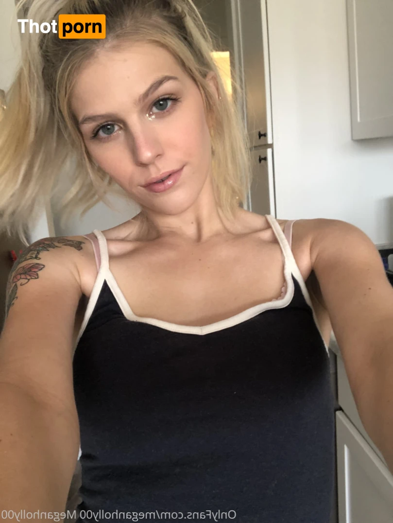 Megan Holly 15045522