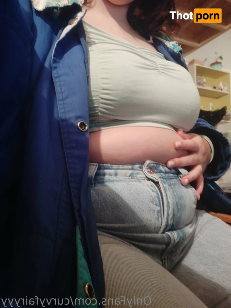 Curvy Fairy 14162828