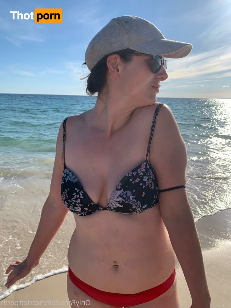 Aussie Lily Fox Perth 16353787