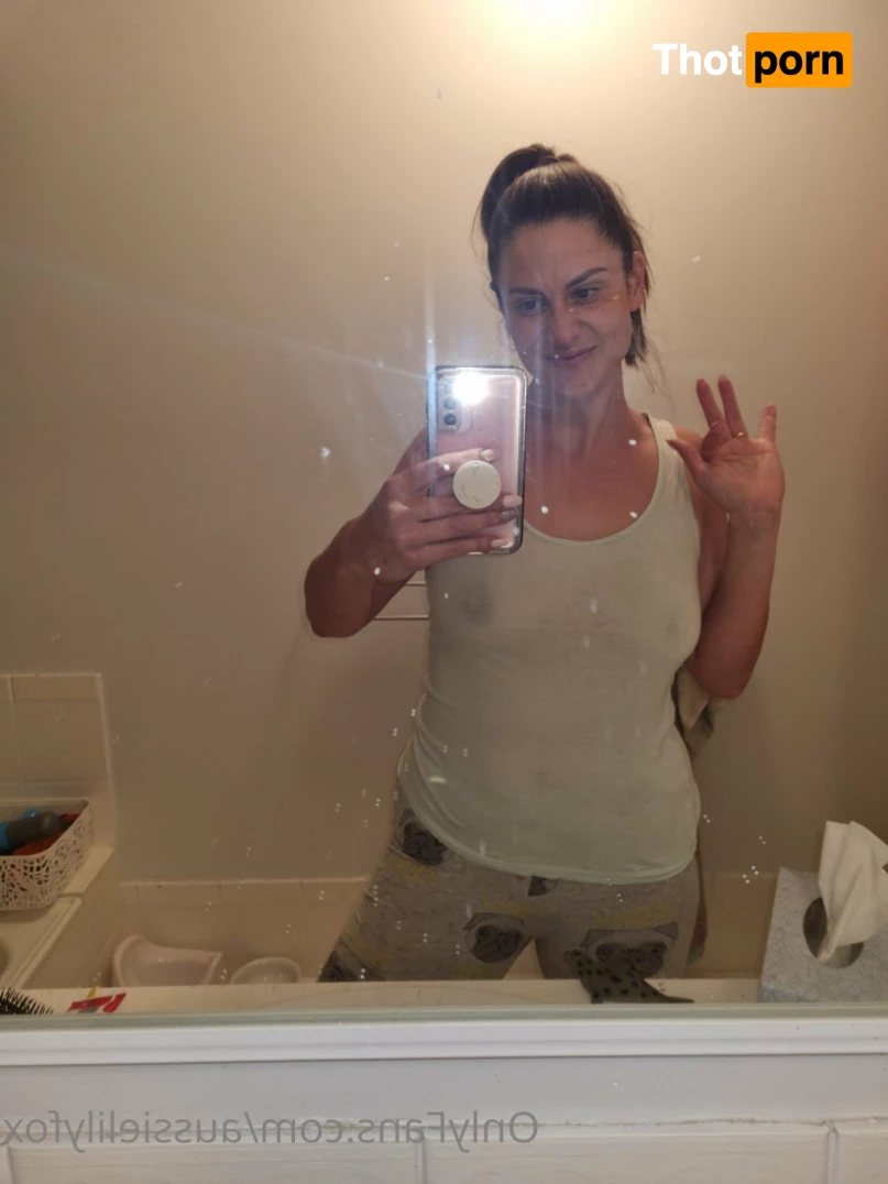 Aussie Lily Fox Perth 16359530