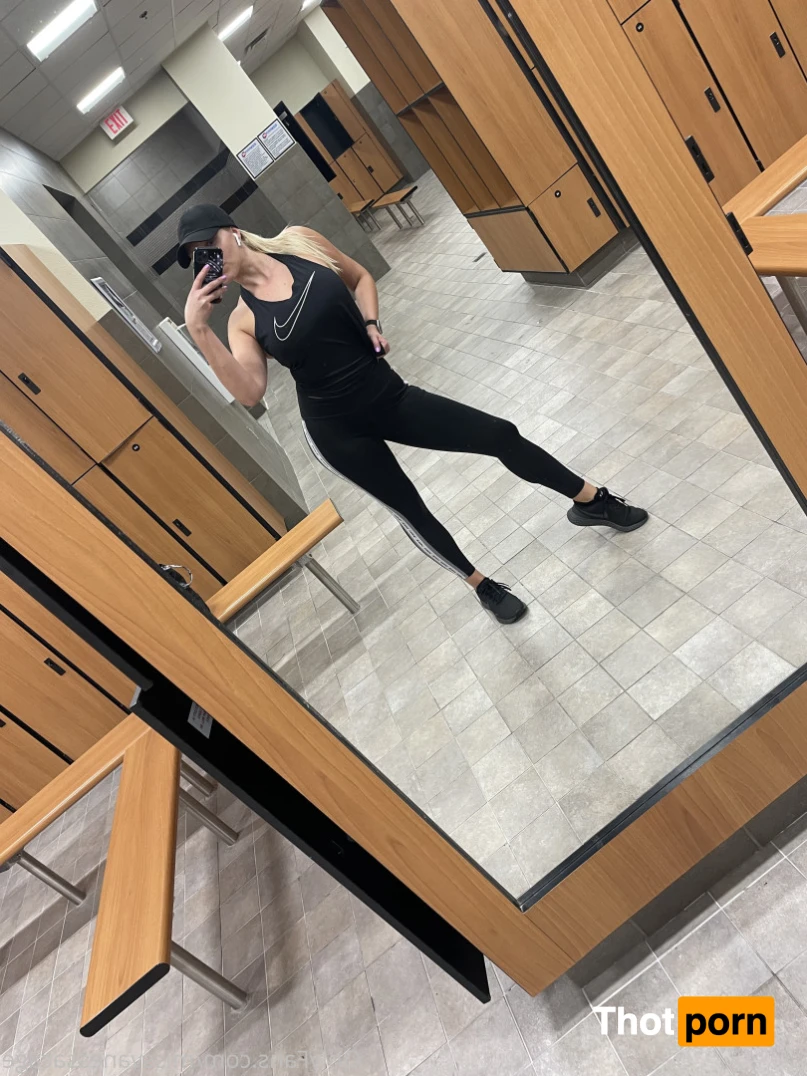 Vanessa Cage 14741707