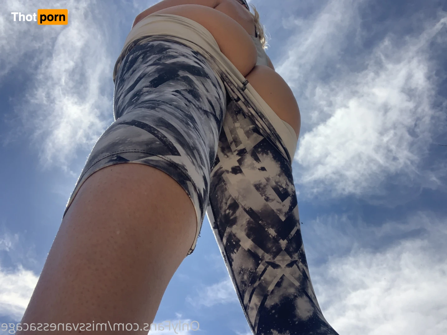 Vanessa Cage 14742128