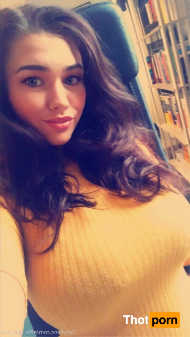 🎀 Effie Diaz 🎀 16552720