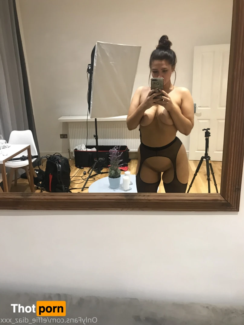 🎀 Effie Diaz 🎀 16552740