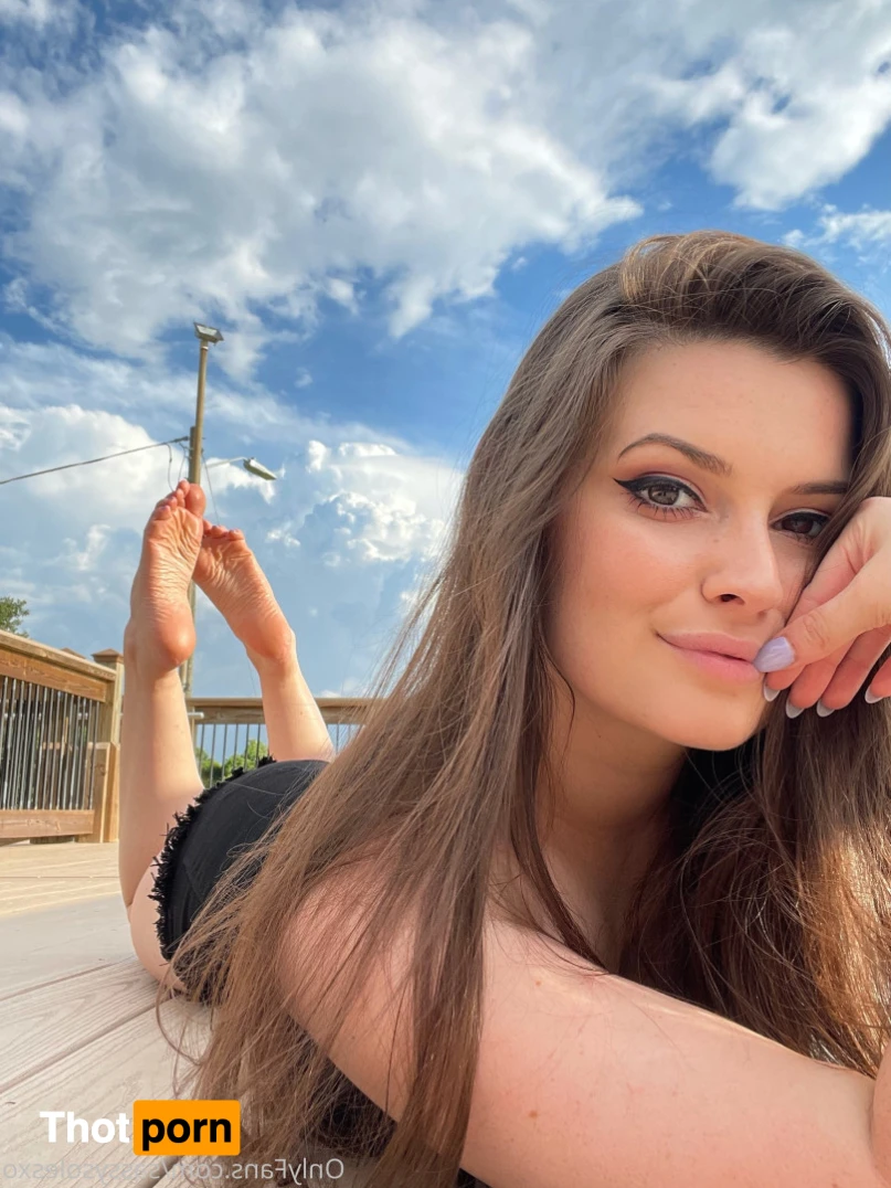 Victoria Soles 11385189