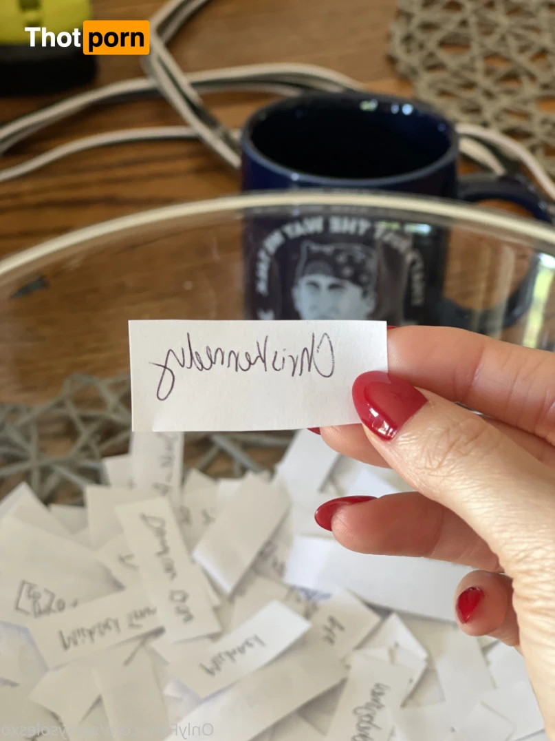 Victoria Soles 12616634