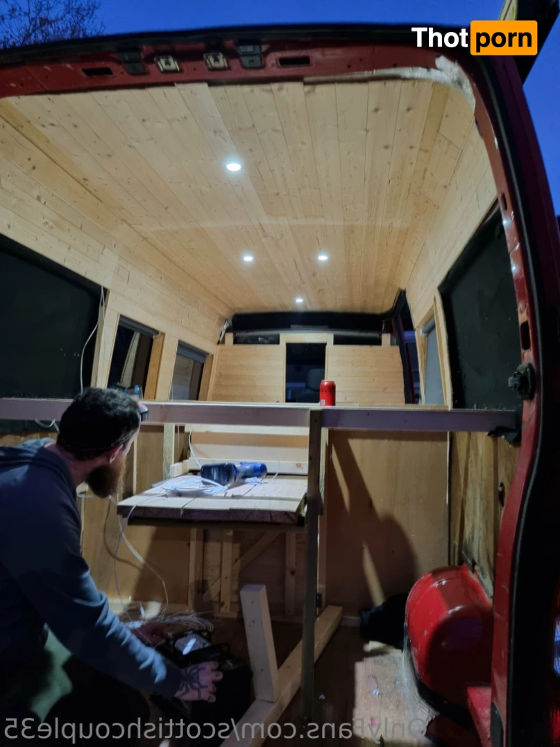 scottishcouple35 16378003