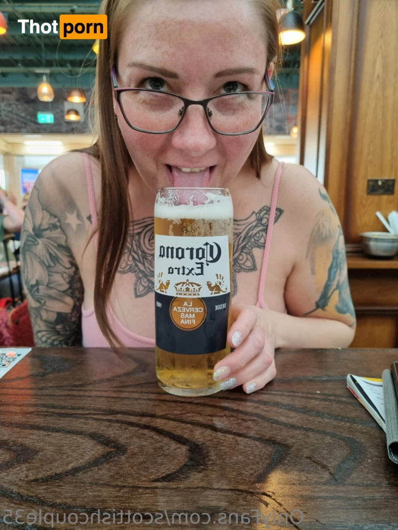 scottishcouple35 16378549