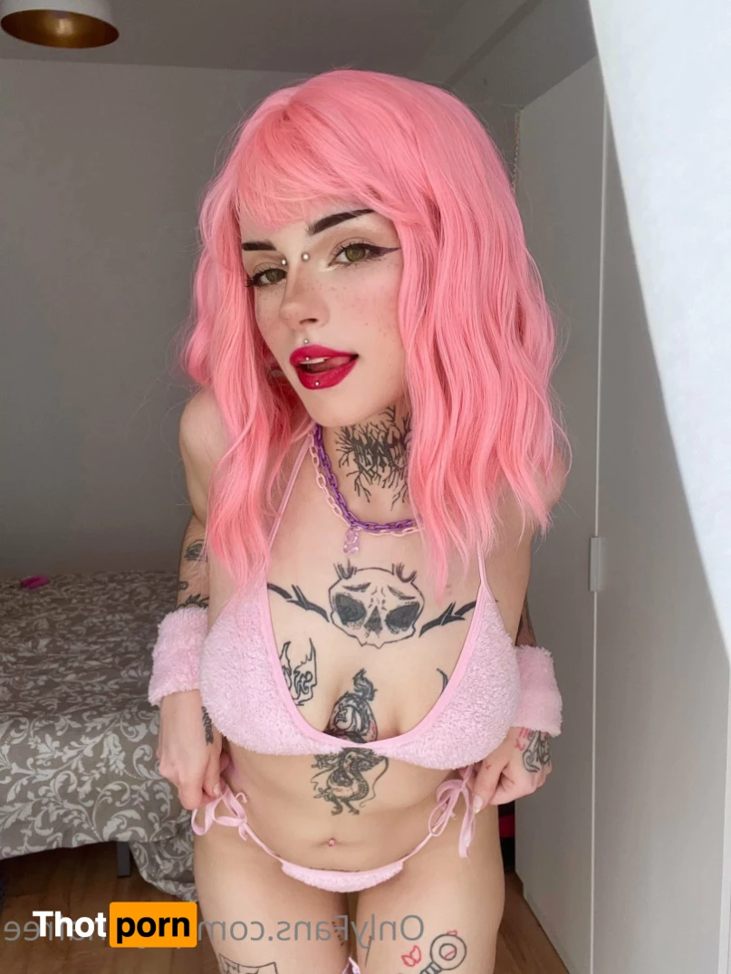 Sandi 🧛🏻‍♀️ 12370385