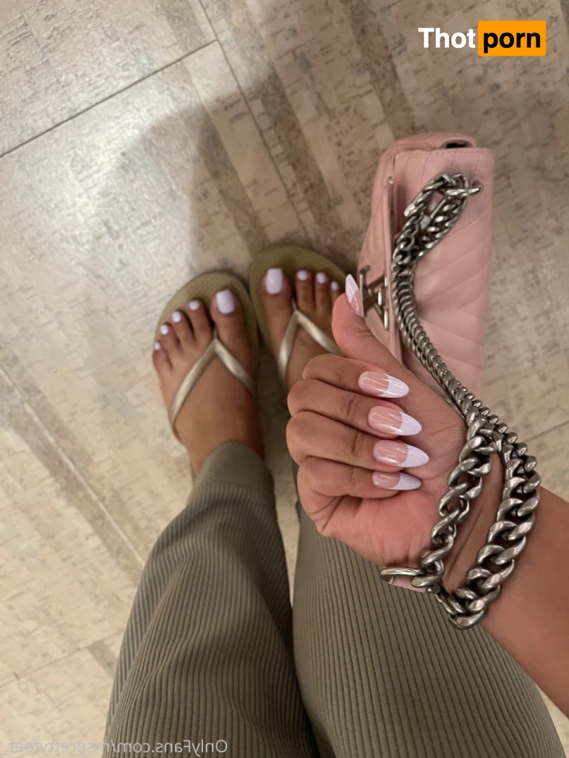 Ms Pretty Feet💗 14359002