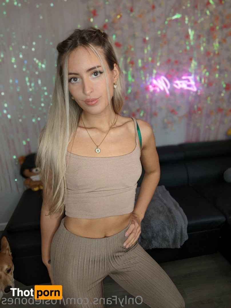 🌹Rosie Bones🦴 11777494