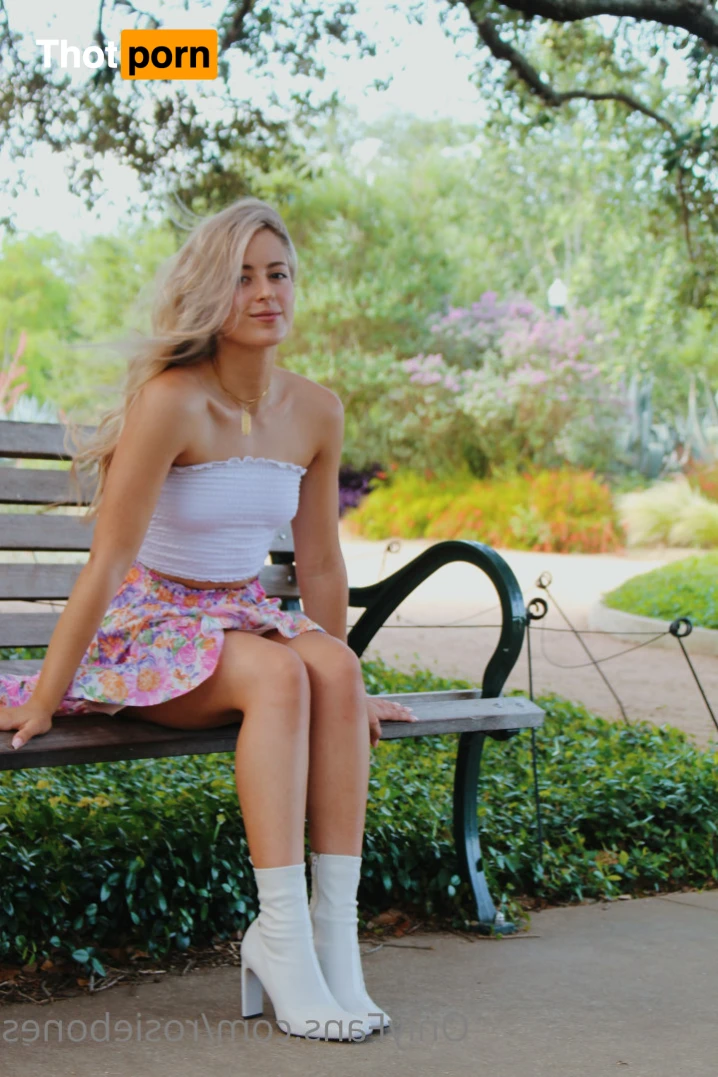 🌹Rosie Bones🦴 11778084