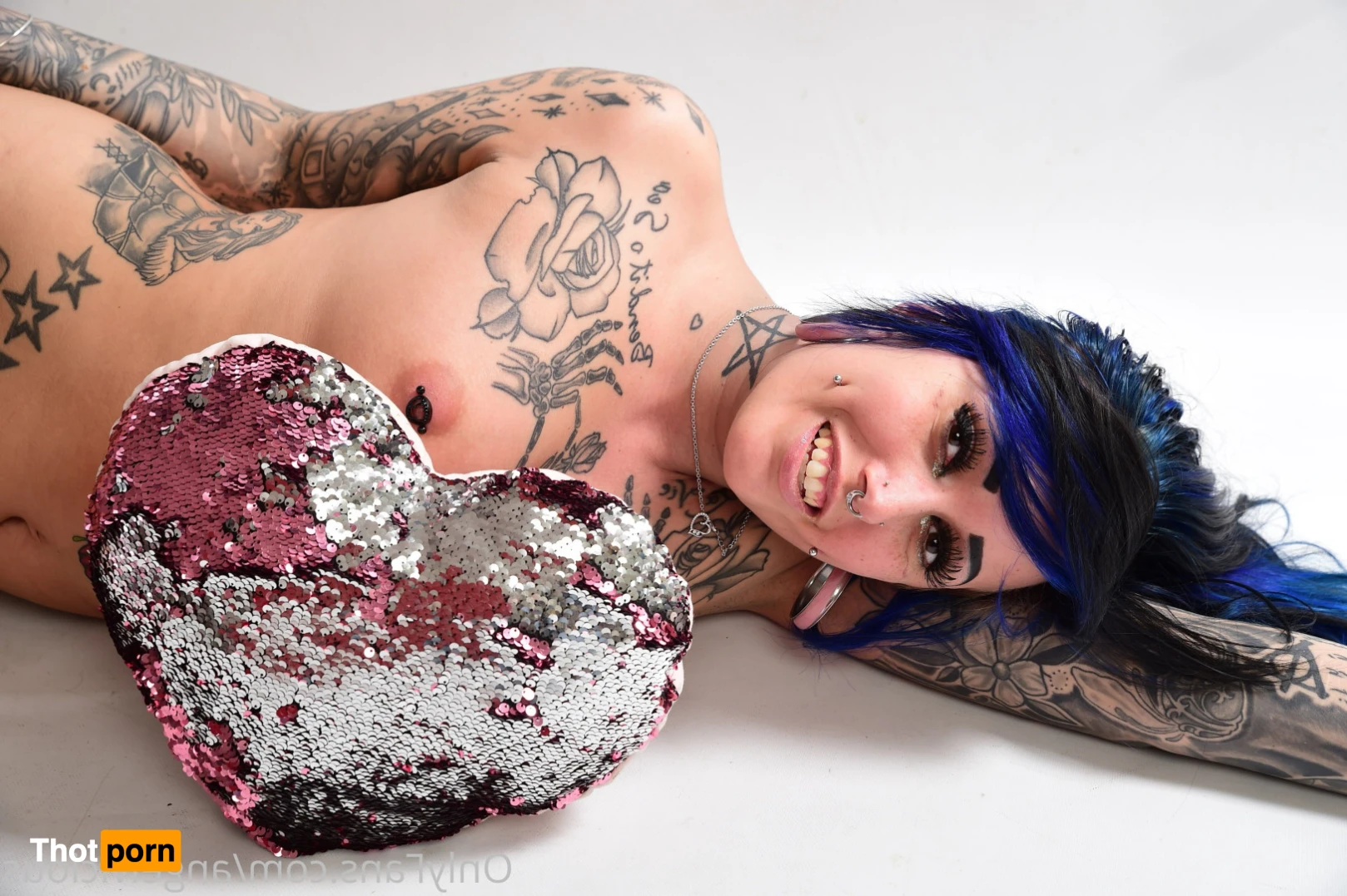 AngelVicious 11508848