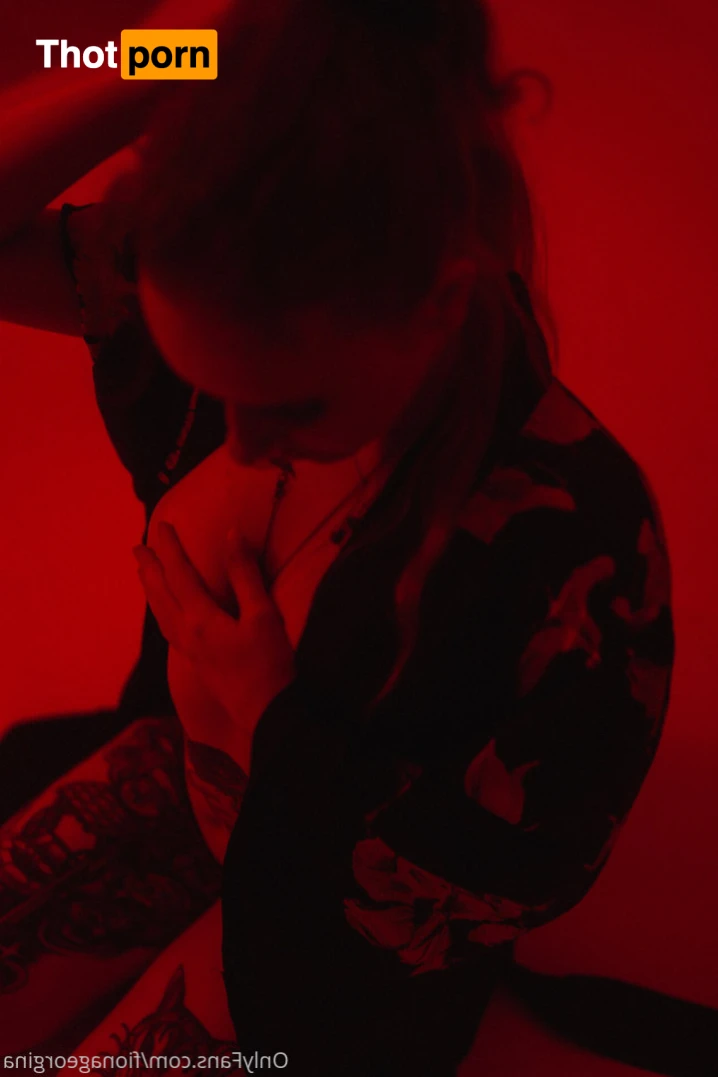 Fiona.georgina 16527566