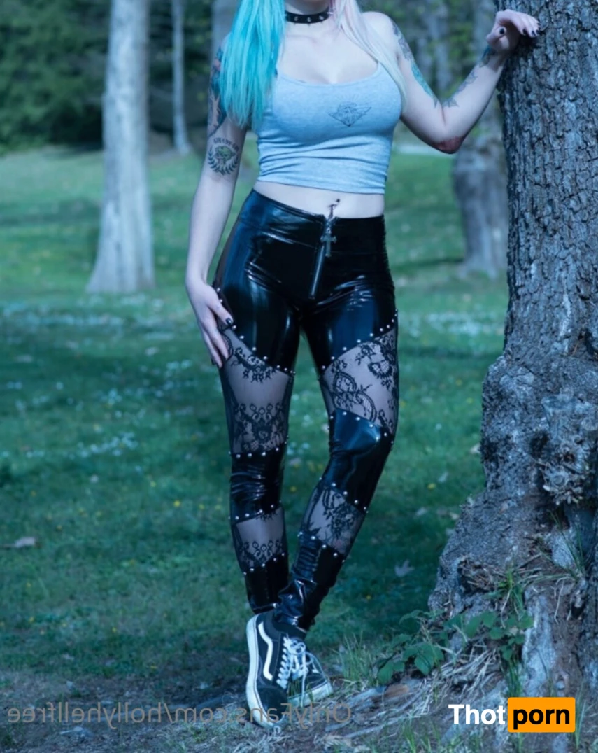 🧁•𝓗𝓸𝓵𝓵𝔂•🧁 15172157