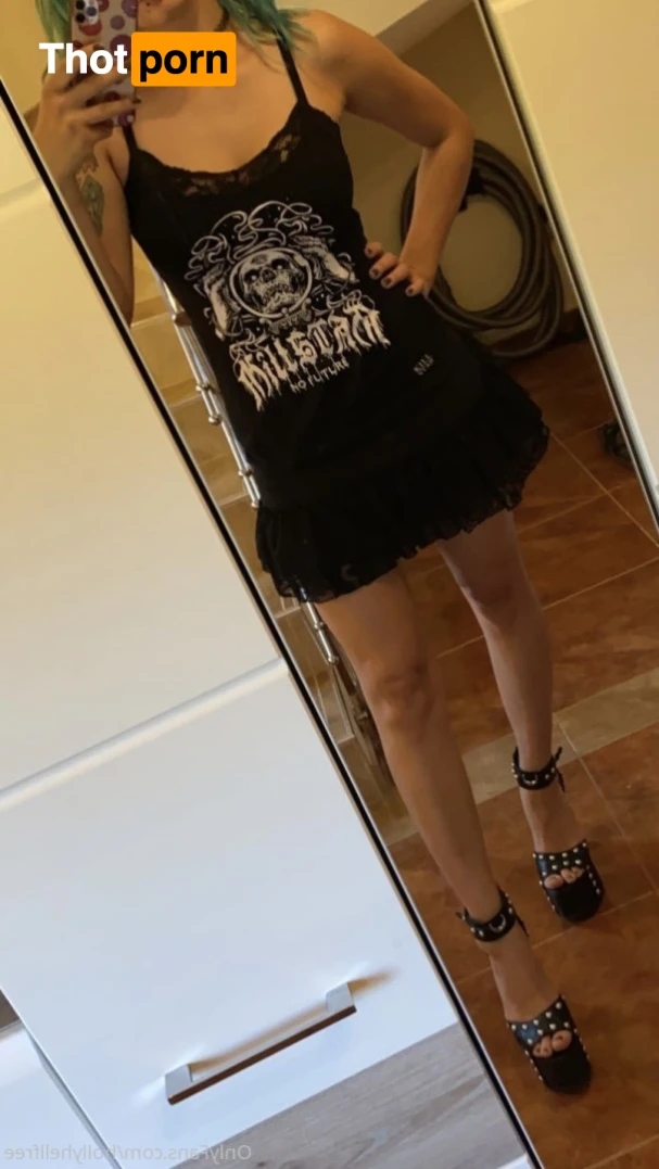 🧁•𝓗𝓸𝓵𝓵𝔂•🧁 15265484