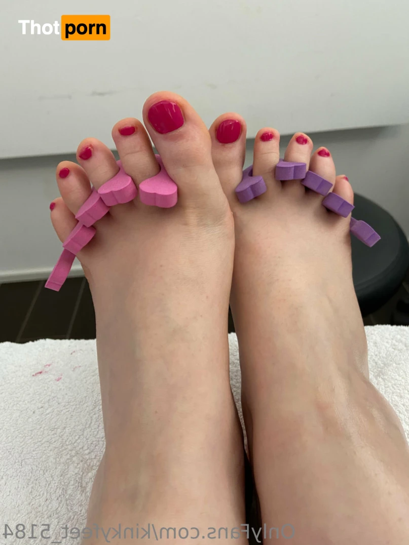 KinkyFeet 14999262