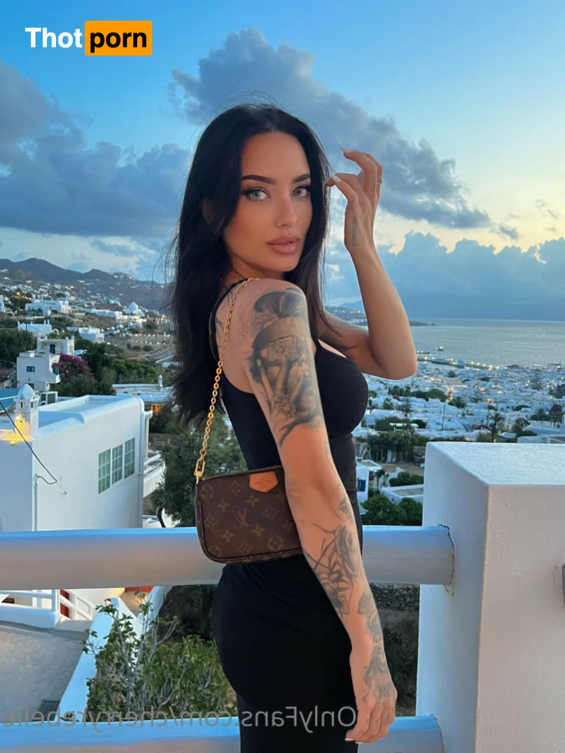 Cherry Rebelle 12923702