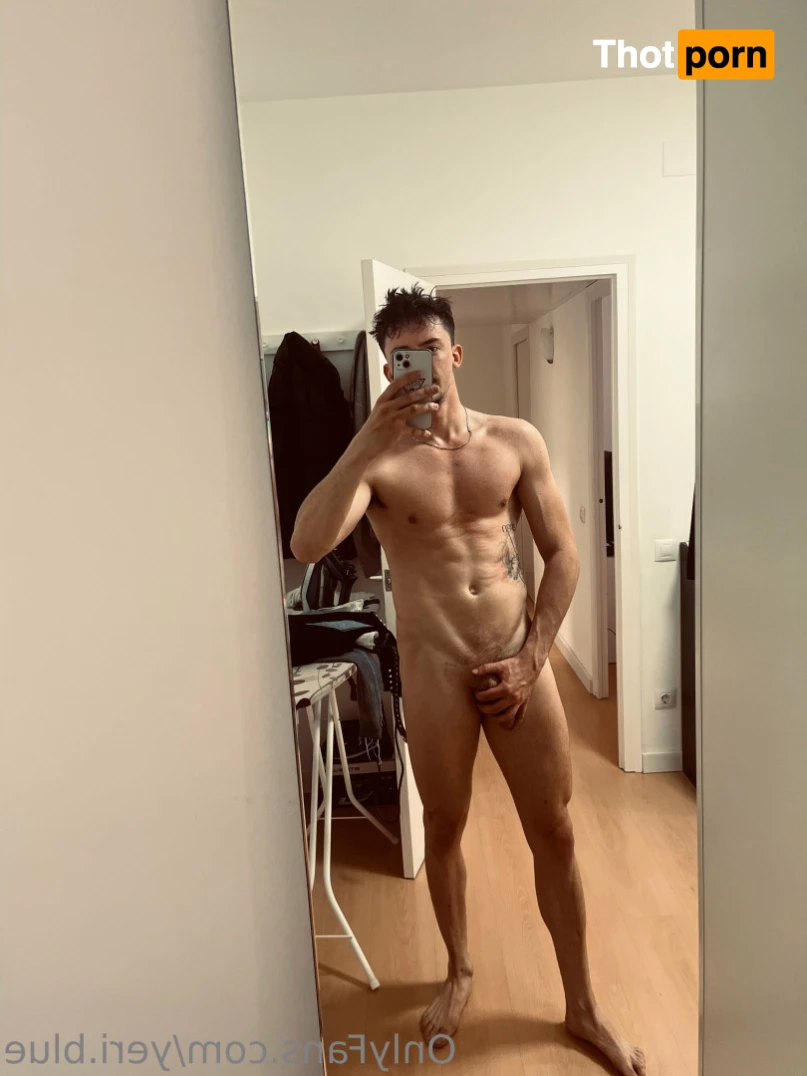 🔵 𝒀𝒆𝒓𝒊 𝒃𝒍𝒖𝒆 🔵 13764270