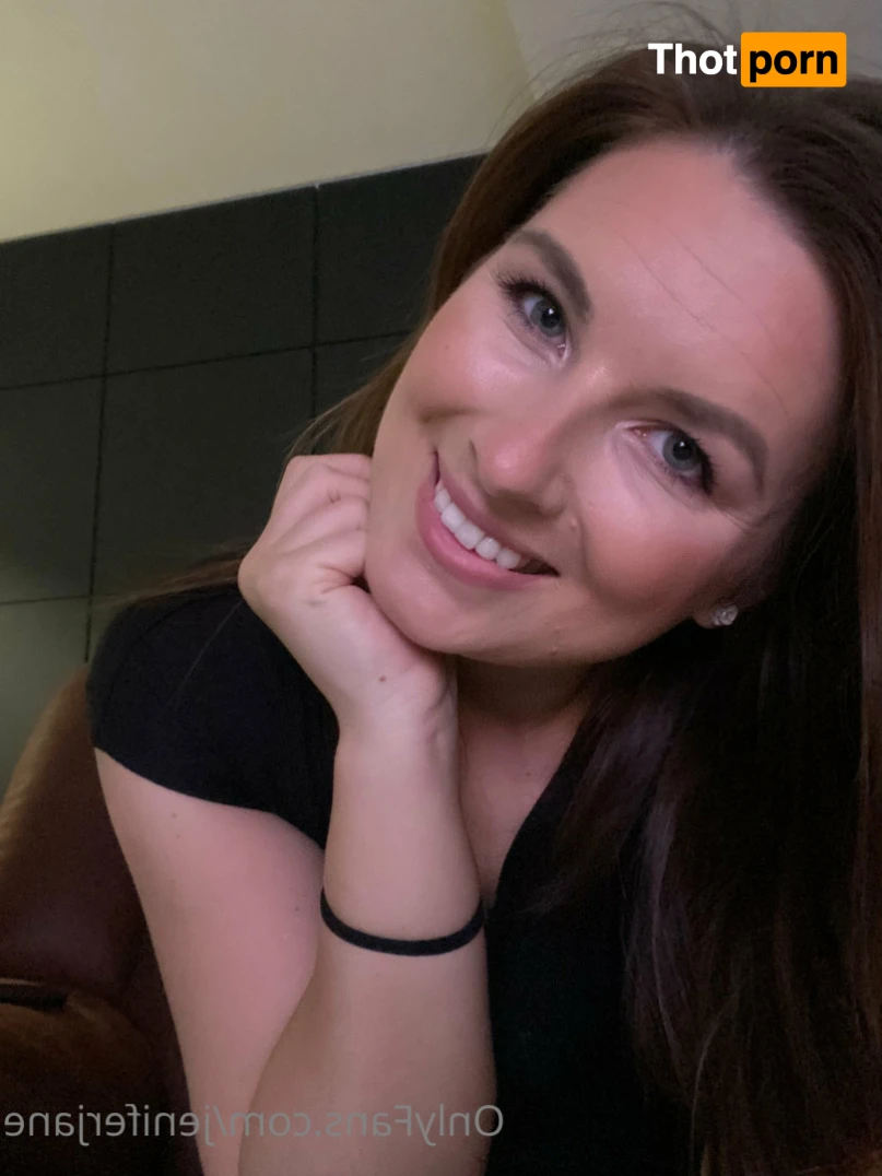 Jenifer Jane 16046469