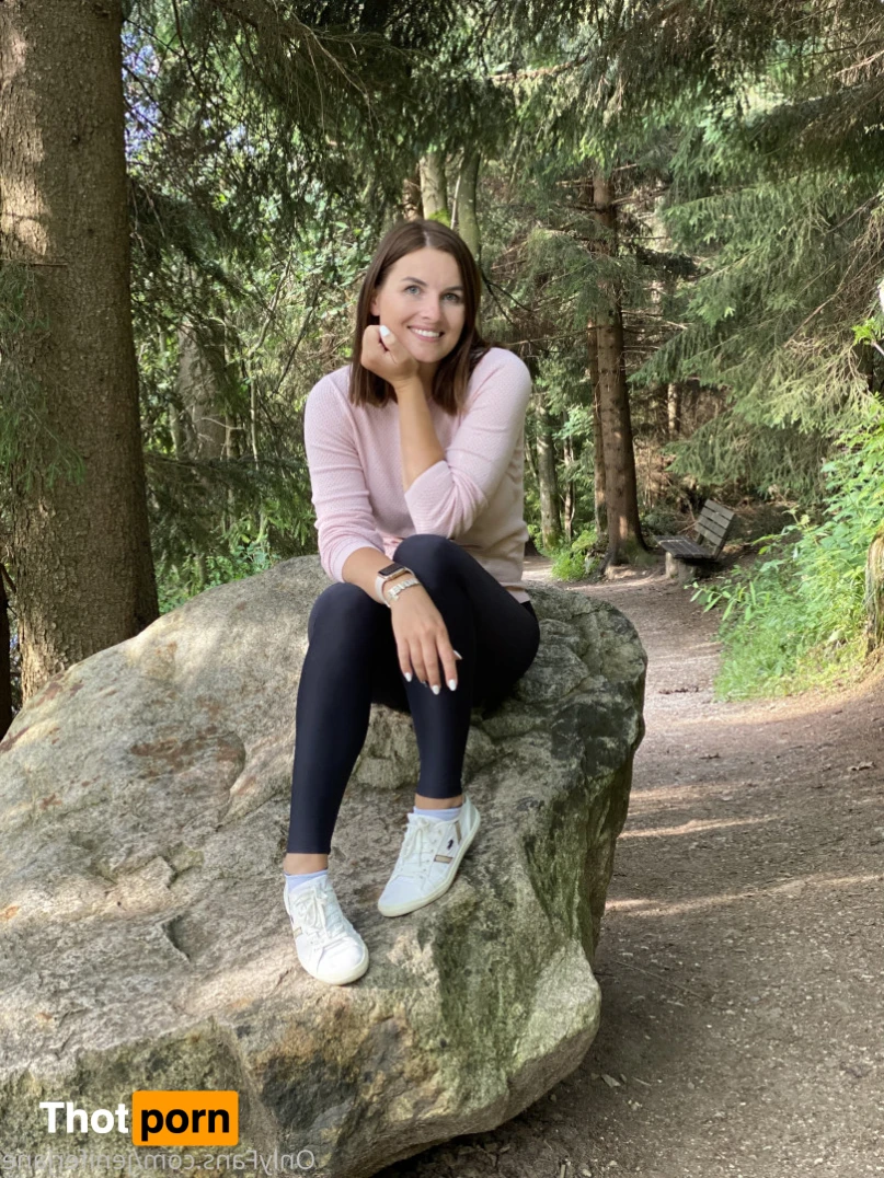 Jenifer Jane 16046819