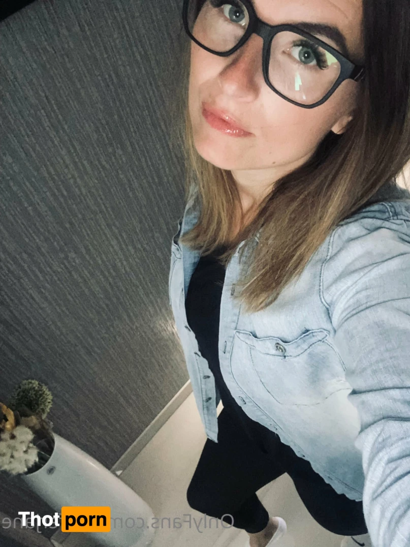 Jenifer Jane 16046864