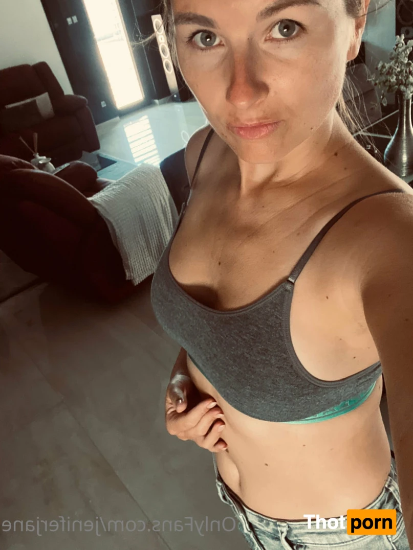 Jenifer Jane 16047137