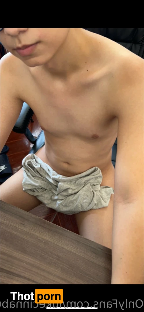 Luke Cinnabun 15697692