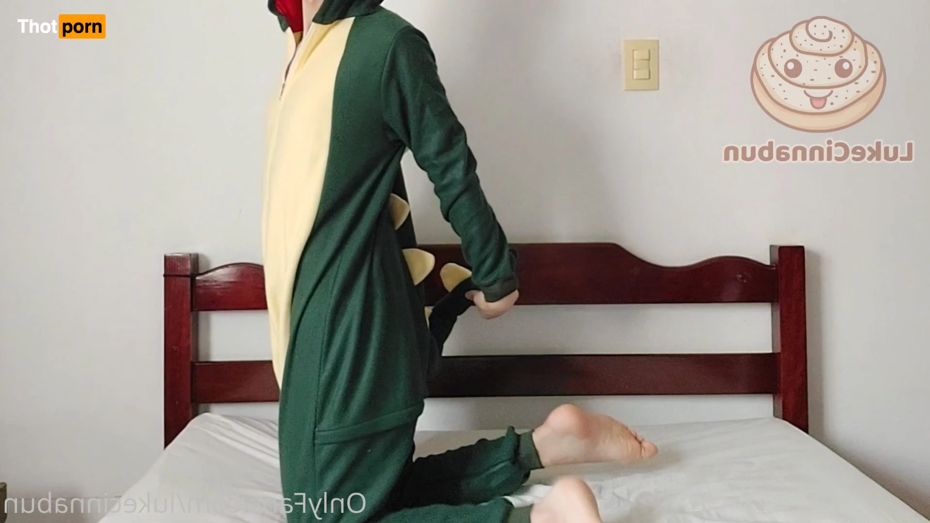 Luke Cinnabun 15724395