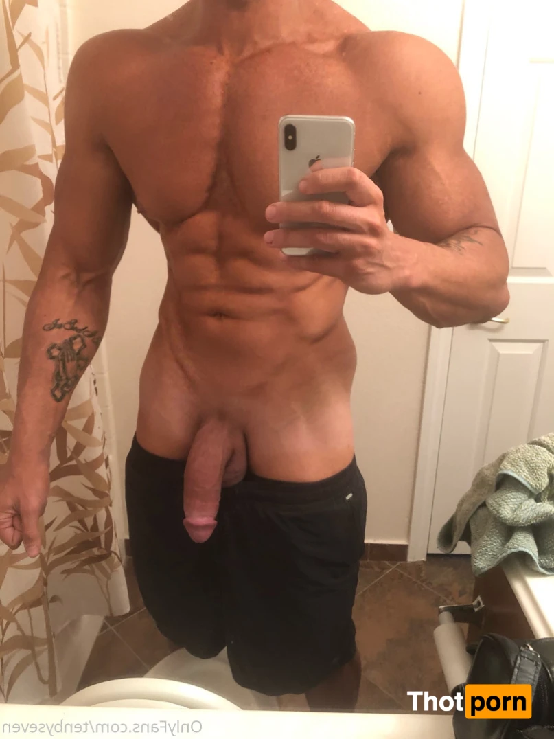 Reese ⚔️ 6'6" &amp; Hung (670+ Wall Posts) 14685899