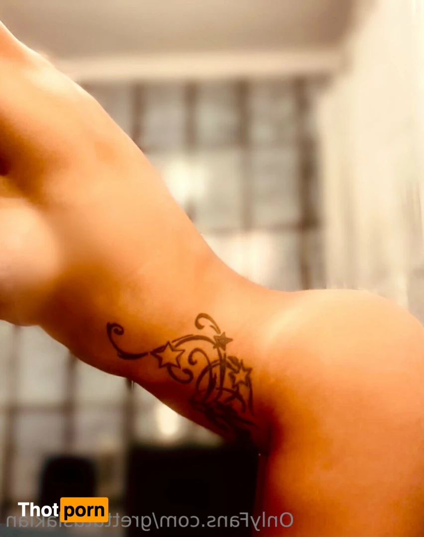 Gretta Taslakian 16389790