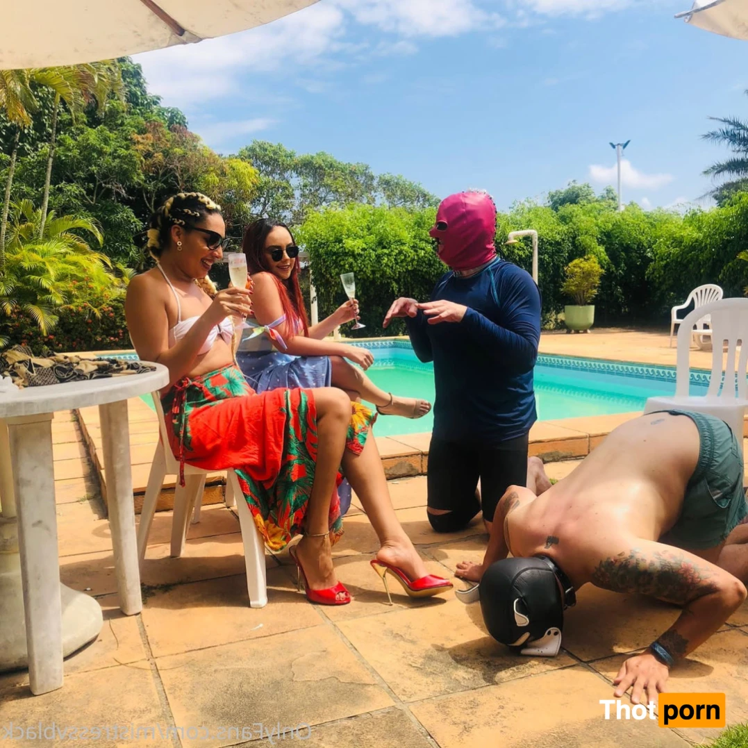 Mistress V Black 14607866