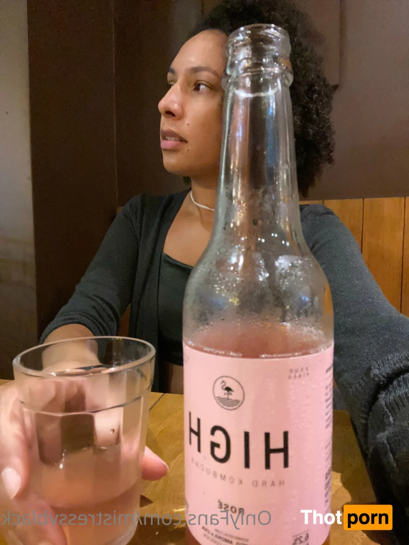 Mistress V Black 14608957