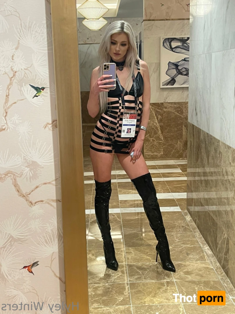 Hyley Winters 16348378