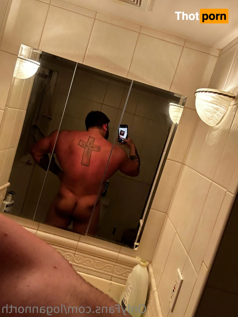 Logan North 10885180