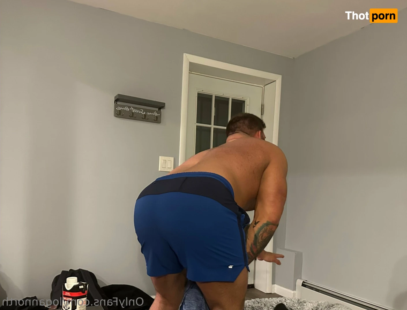 Logan North 16044647