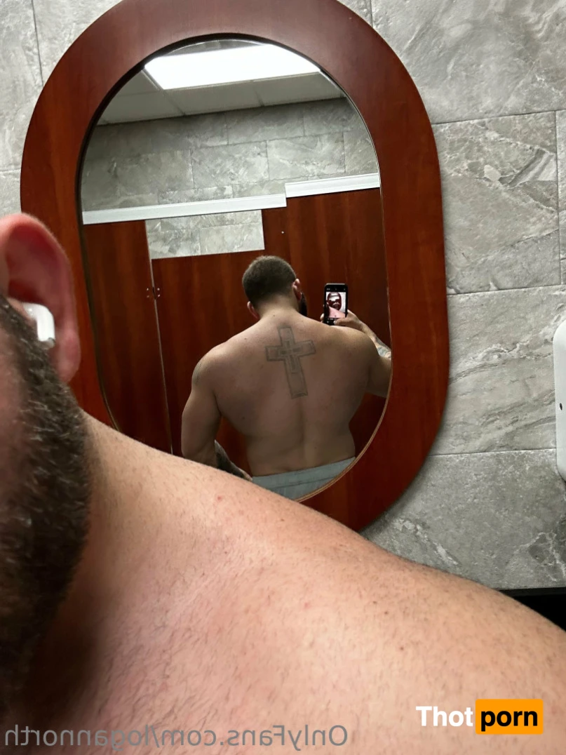 Logan North 16048143