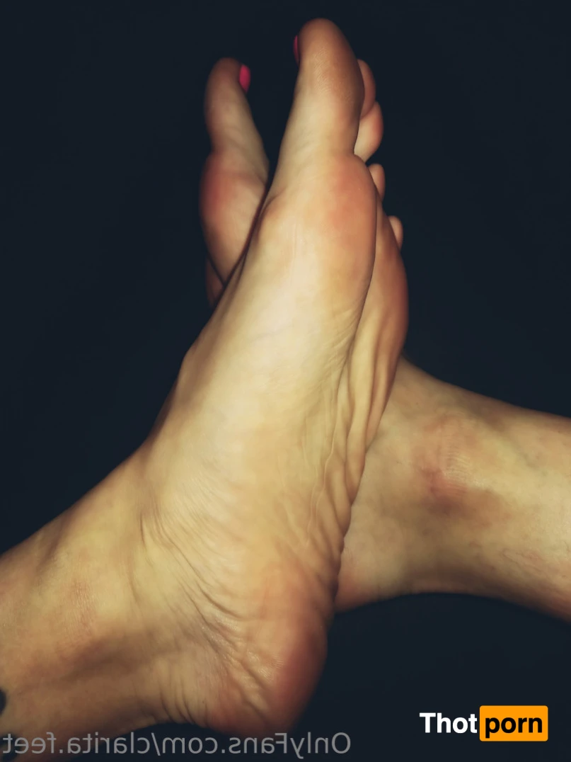 Clarita 🤍 10889612