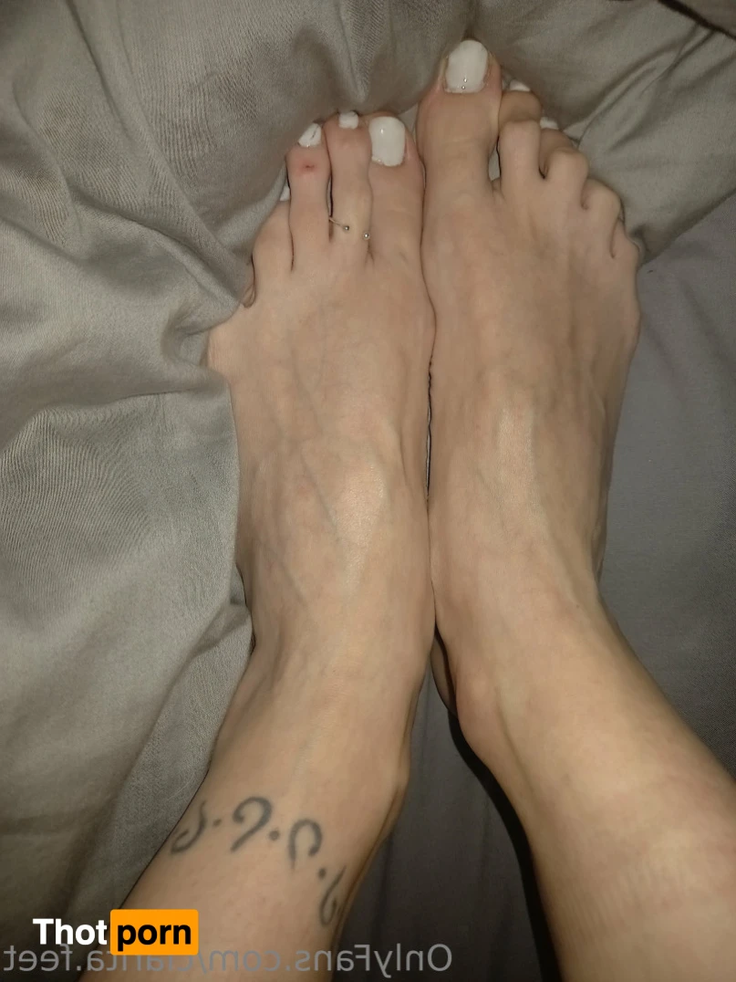 Clarita 🤍 10902030