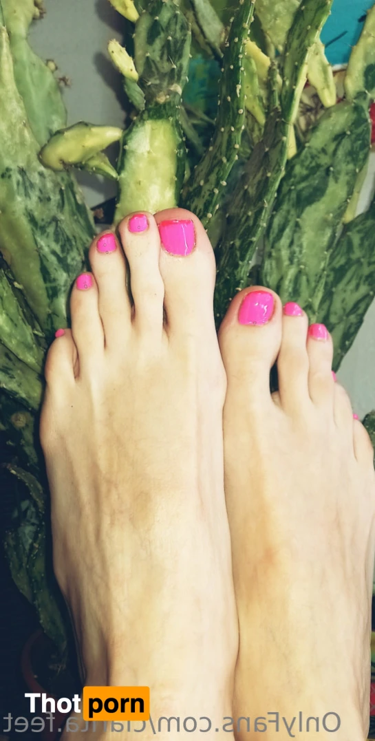 Clarita 🤍 10918564