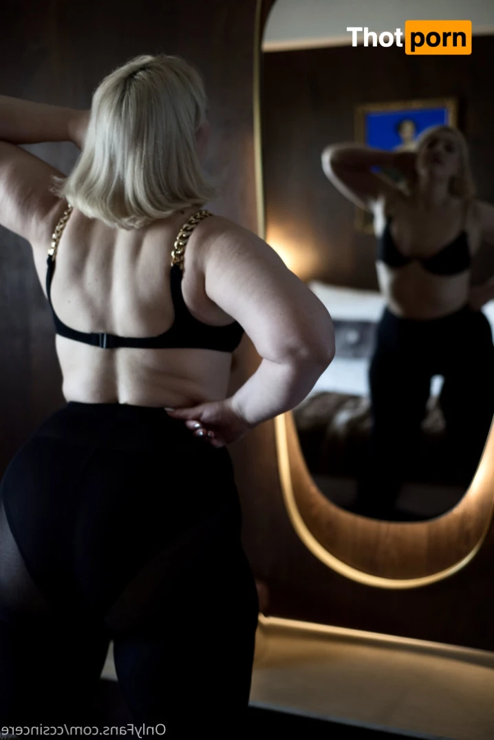 Lora Carmichael - Built to be Bent Over 14088269