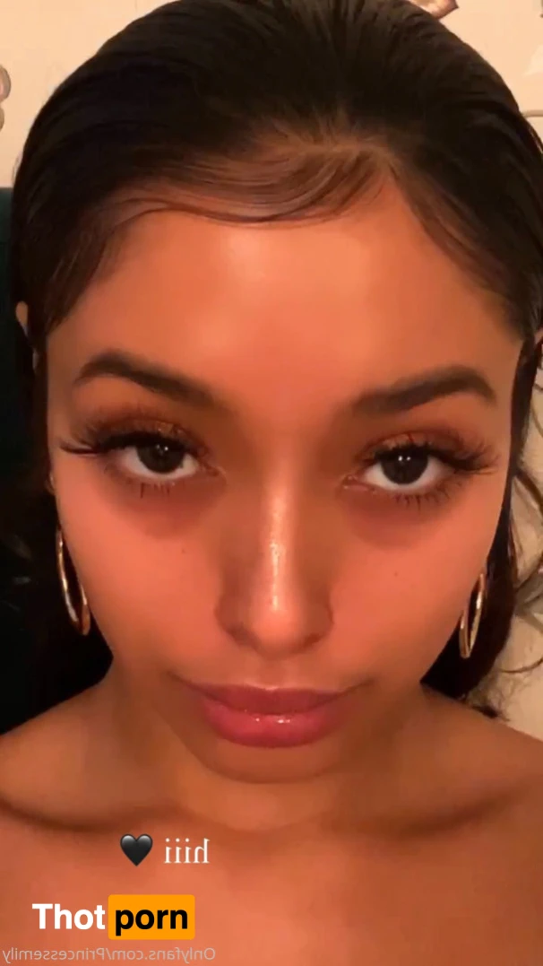 Princess Emily 👑 13558415