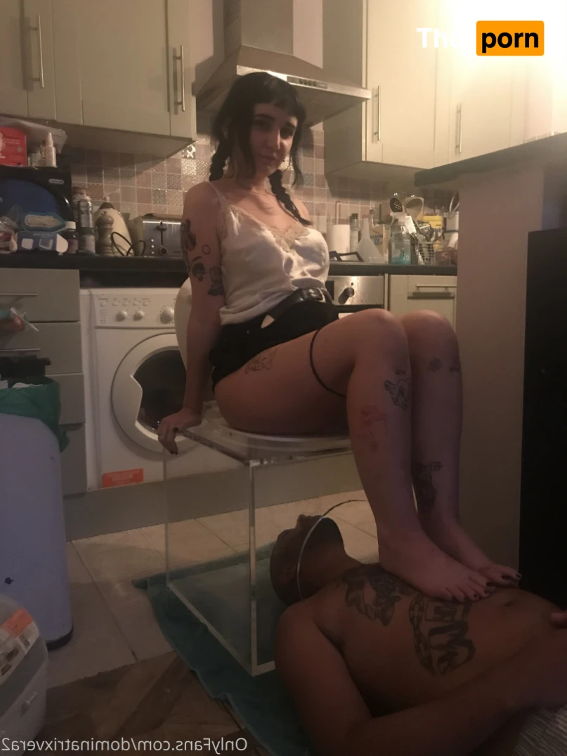 dominatrixvera2 15009233